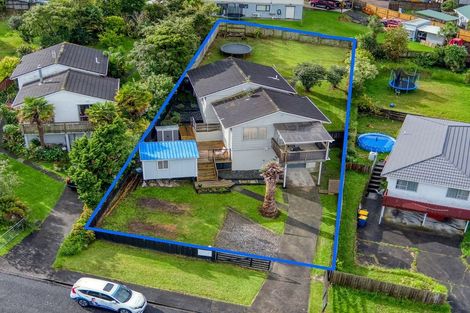 Photo of property in 32 Glenbervie Crescent, Massey, Auckland, 0614