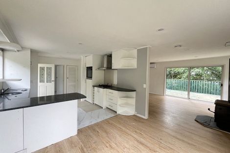Photo of property in 11 Kilcar Place, Massey, Auckland, 0614