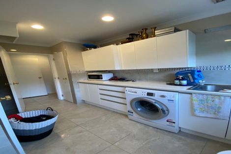 Photo of property in 39 Lansell Drive, East Tamaki Heights, Auckland, 2016