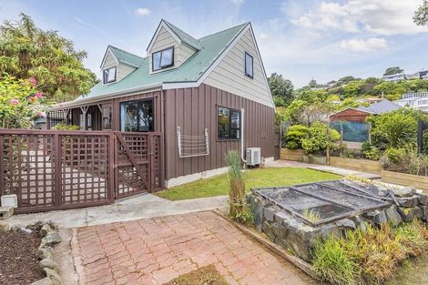 Photo of property in 108a Weka Street, Miramar, Wellington, 6022