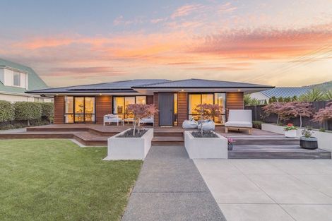 Photo of property in 87 Beachville Road, Redcliffs, Christchurch, 8081