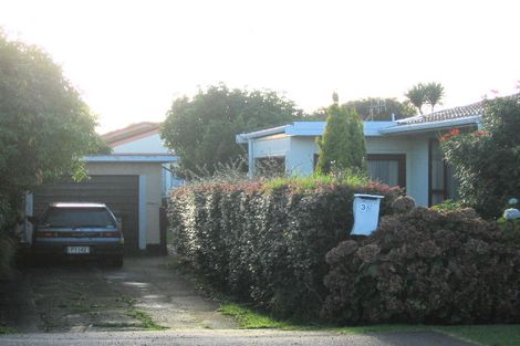Photo of property in 35 Sweetman Avenue, Paraparaumu Beach, Paraparaumu, 5032