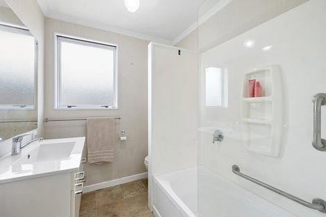 Photo of property in 145 Mangorei Road, Merrilands, New Plymouth, 4312