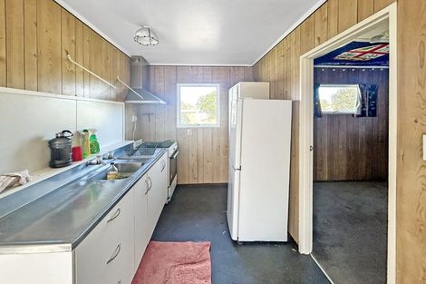 Photo of property in 13 Tregenna Street, Castlecliff, Whanganui, 4501