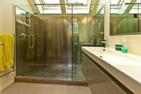 Photo of property in 166a Rimmer Road, Helensville, 0875