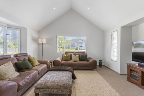 Photo of property in 9 Capriana Drive, Karaka, Papakura, 2113