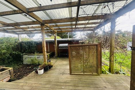 Photo of property in 19 Pinkerton Grove, Newlands, Wellington, 6037