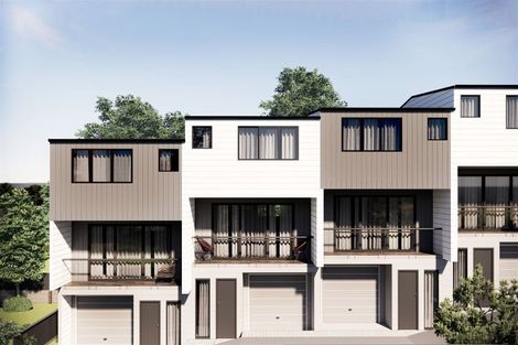 Photo of property in 2/18 Sylvan Crescent, Te Atatu South, Auckland, 0610