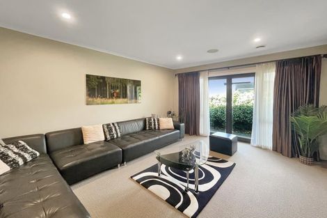 Photo of property in 25 Langdale Court, Huntington, Hamilton, 3210