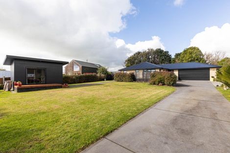 Photo of property in 5 Mahuru Lane, Okato, 4335