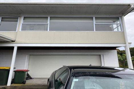 Photo of property in 3/69 Royal View Road, Te Atatu South, Auckland, 0610