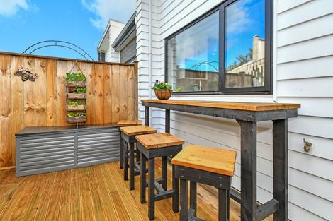 Photo of property in 27a Poruru Close, Papakura, 2110