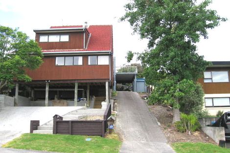 Photo of property in 2/3 Lynngate Place, Hillcrest, Auckland, 0627