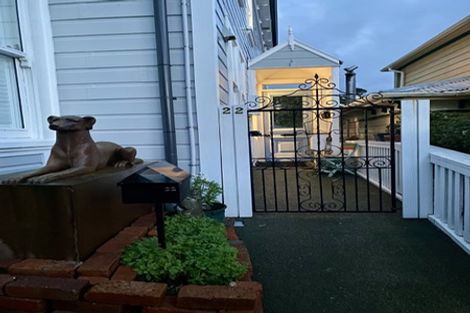 Photo of property in 22 Tanera Crescent, Brooklyn, Wellington, 6021