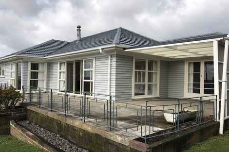 Photo of property in 7 Lyndhurst Road, Te Atatu South, Auckland, 0610