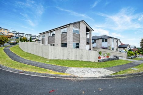 Photo of property in 140 Keri Vista Rise, Papakura, 2110