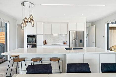 Photo of property in 25 Forest Heights, Wanaka, 9305