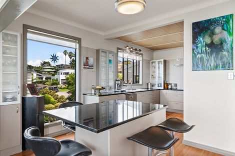 Photo of property in 19 Constable Lane, West Harbour, Auckland, 0618