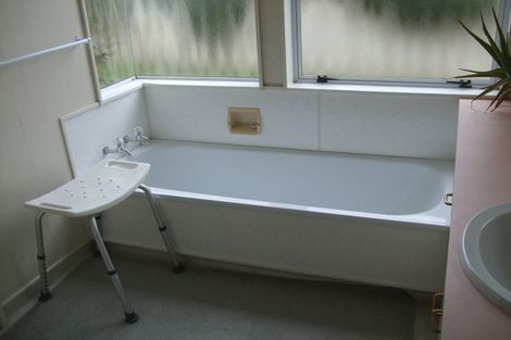 Photo of property in 2/2 Busby Place, Havelock North, 4130