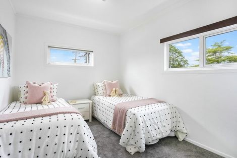 Photo of property in 1/39 Stottholm Road, Titirangi, Auckland, 0604