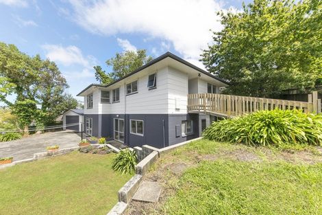 Photo of property in 35 Kemp Road, Massey, Auckland, 0614