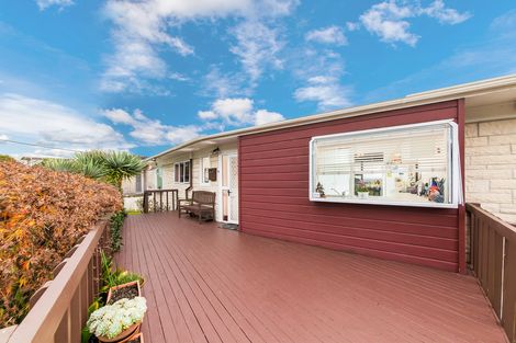 Photo of property in 466 Don Buck Road, Massey, Auckland, 0614