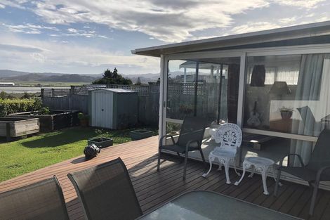 Photo of property in 8 Edge Street, Onerahi, Whangarei, 0110