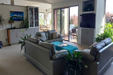 Photo of property in 9 Fastness Crescent, Wanaka, 9305