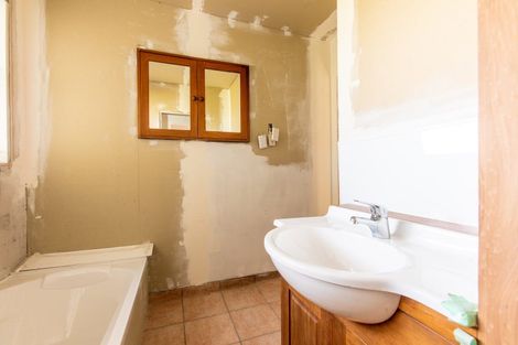 Photo of property in 82 Guy Street, Dannevirke, 4930