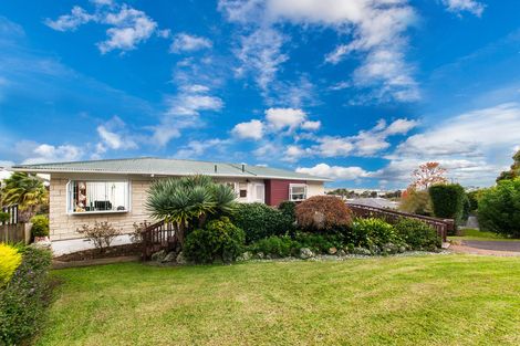 Photo of property in 466 Don Buck Road, Massey, Auckland, 0614