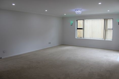 Photo of property in 52a Churchill Avenue, Manurewa, Auckland, 2102