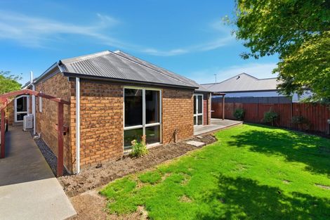Photo of property in 47 Blue Gum Place, New Brighton, Christchurch, 8083
