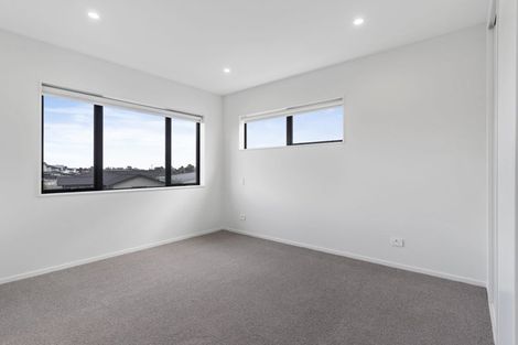Photo of property in 18 Gosper Road, Takanini, 2112