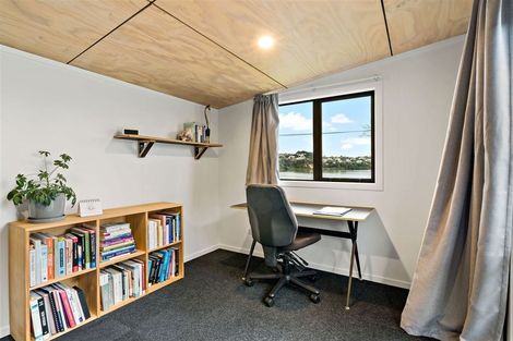 Photo of property in 12b Chapman Road, Te Atatu Peninsula, Auckland, 0610