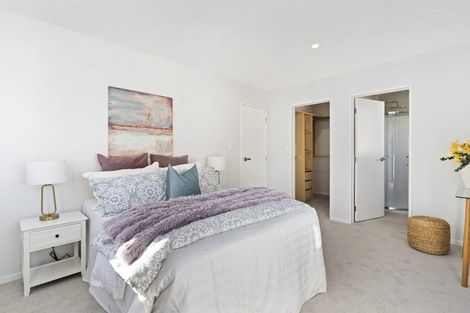 Photo of property in 132 Bradbury Road, Botany Downs, Auckland, 2010