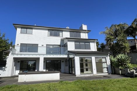 Photo of property in 114 Kittiwake Drive, Schnapper Rock, Auckland, 0632