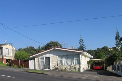 Photo of property in 2/70 Hogans Road, Glenfield, Auckland, 0629
