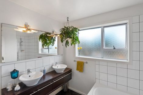 Photo of property in 82a Randolph Street, Woolston, Christchurch, 8062