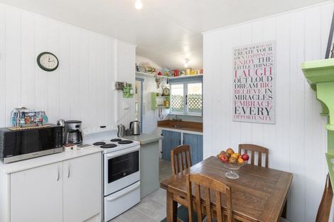 Photo of property in 35 Colenso Street, Sumner, Christchurch, 8081