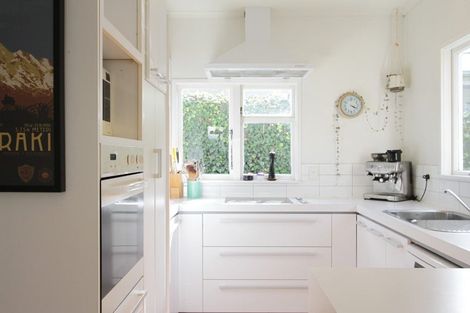 Photo of property in 79 Waimea Terrace, Beckenham, Christchurch, 8023