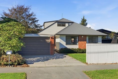 Photo of property in 1/318 Withells Road, Avonhead, Christchurch, 8042
