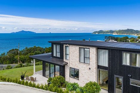 Photo of property in 10 Solar Way, Langs Beach, 0582