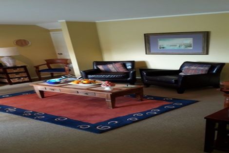 Photo of property in 666 South Titirangi Road, Titirangi, Auckland, 0604