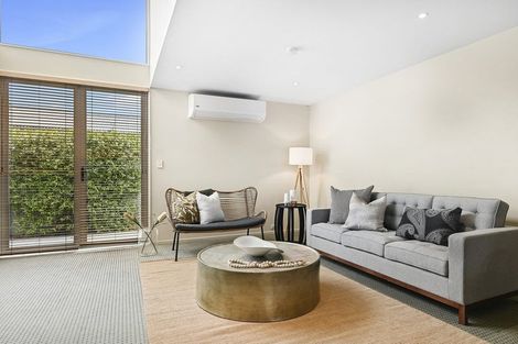 Photo of property in 2/1010 Colombo Street, St Albans, Christchurch, 8014