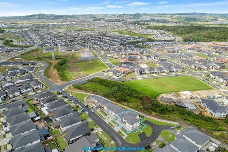 Photo of property in 15 Drumconnell Drive, Flat Bush, Auckland, 2019