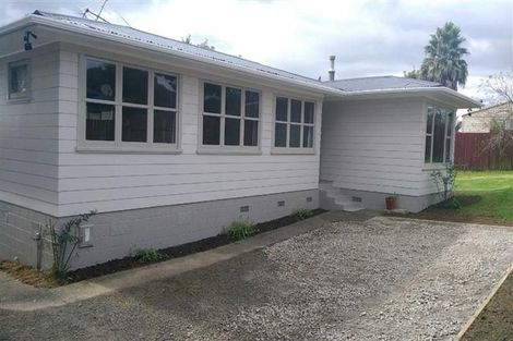 Photo of property in 613 Massey Road, Mangere, Auckland, 2022