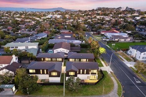 Photo of property in 1a Maxwelton Drive, Mairangi Bay, Auckland, 0630