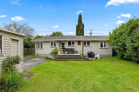Photo of property in Peninsula Primary School, 61 Wharf Road, Te Atatu Peninsula, Auckland, 0610