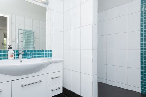 Photo of property in 28 Moana Road, Okitu, Gisborne, 4010