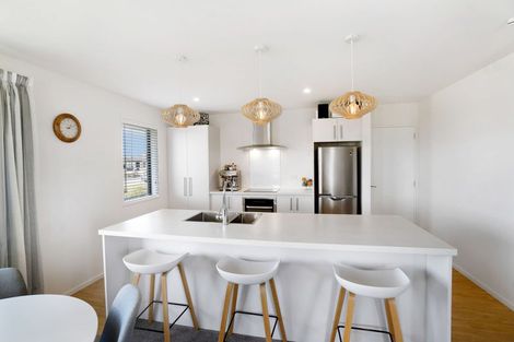 Photo of property in 2 Broadway Parade, Rolleston, 7615